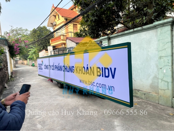 Làm biển bạt khung sắt tại Hàng Mã chất lượng
